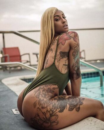 Mizz twerk image