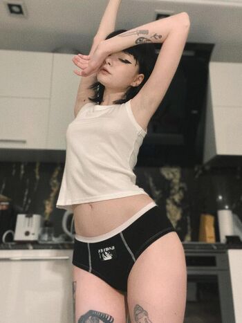Molly cemma image