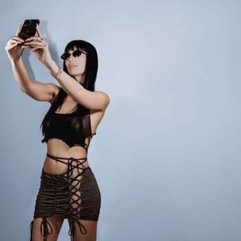 Molly hughes image