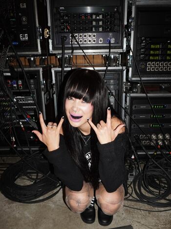 Molly santana image