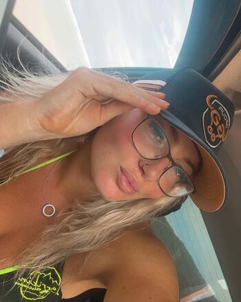 Mollyymae image