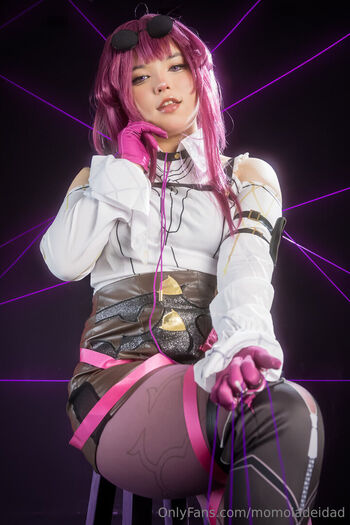 Momoiro Cosplay