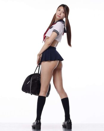 Momota emi image