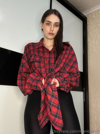monicawolf