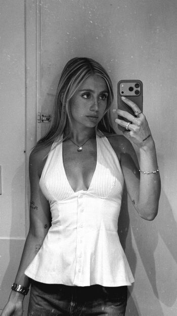 Morena beltran page 2 image