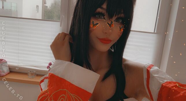 Motioncosplays 1 page 3 image