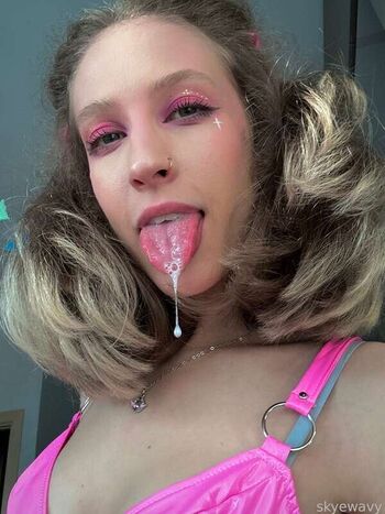 Mouthfetish girls image
