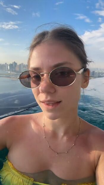 Ms selinka page 3 image