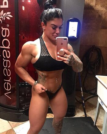 Muscle bombshell image