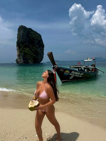 naama_yanay // naama yanay // naamayanay // naamayanayy