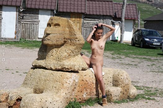 Nackt in russland image