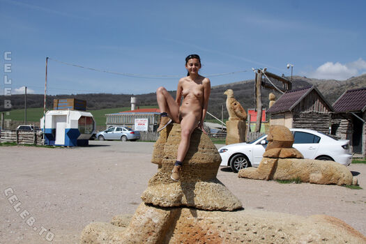 Nackt in russland image