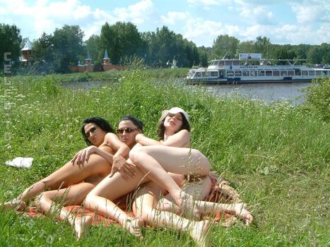 Nackt in russland image