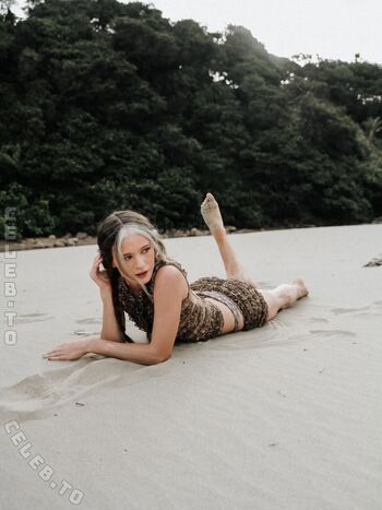 Nadinebreaty image