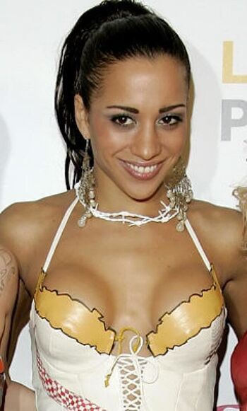 Nadja benaissa image