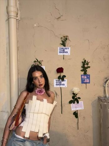 Naika image