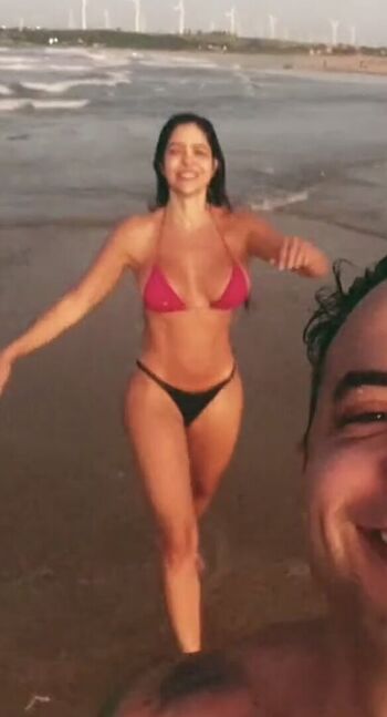 Naira avila image