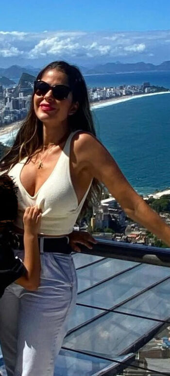 Naira avila image