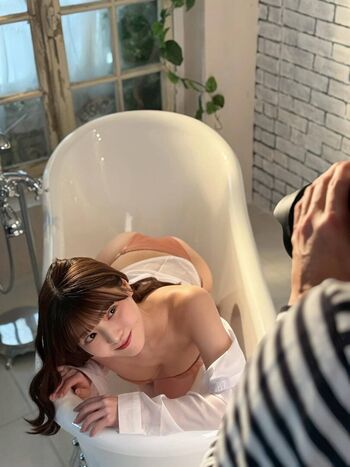 Nao minami page 3 image