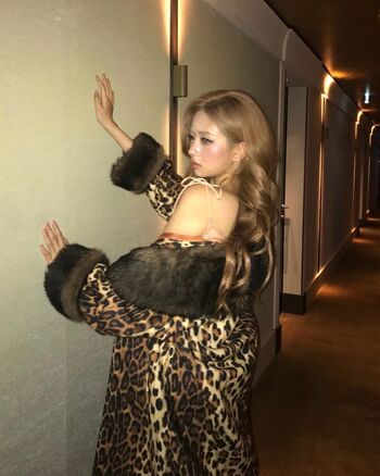 Naoi rei page 2 image