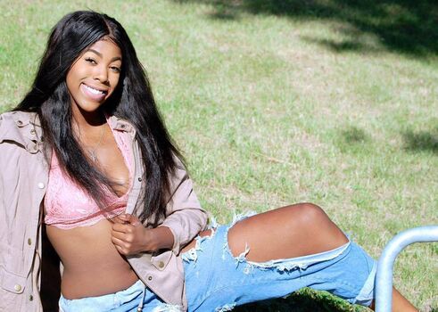 Naomi simone page 2 image