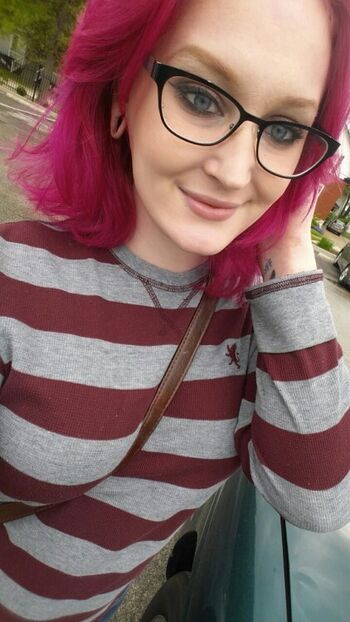 Naomi skye image