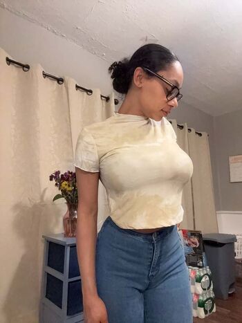 Naomi_