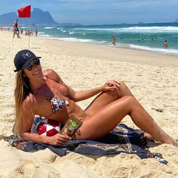 Natalia guitler image