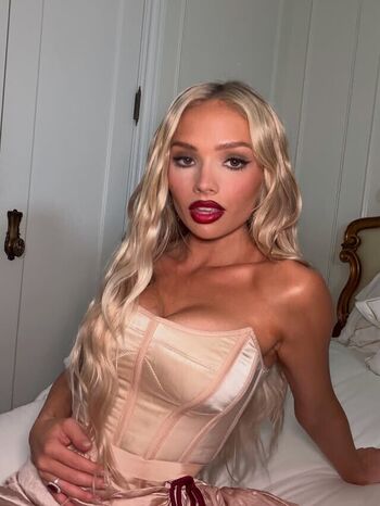 Natalie alyn lind 1 image