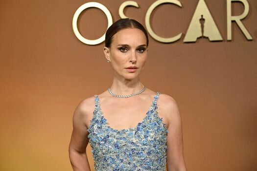 Natalie portman simp chat image