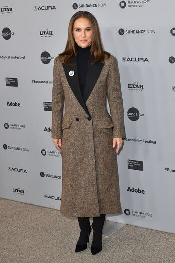 Natalie portman simp chat image