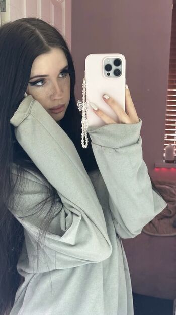 Nataliebarness image
