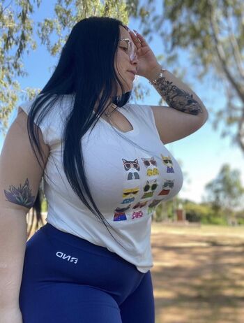 Nataly riveros image