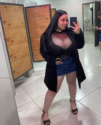 Nataly riveros image