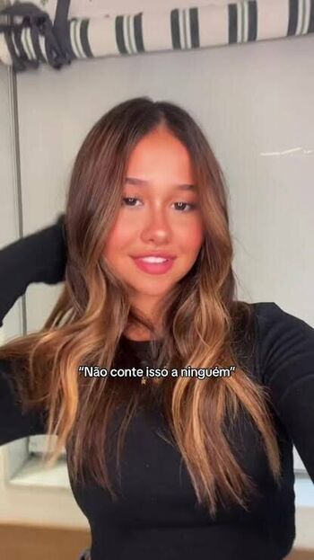 Nathalia costa image