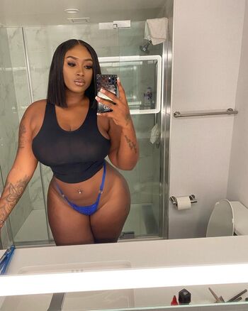Nathalia domingos image