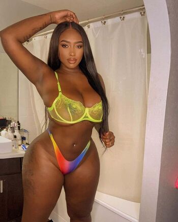 Nathalia domingos image