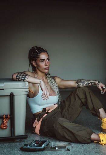 Nathalia santoro page 2 image
