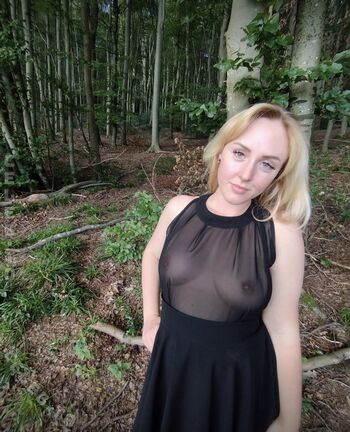 Natural sherry image