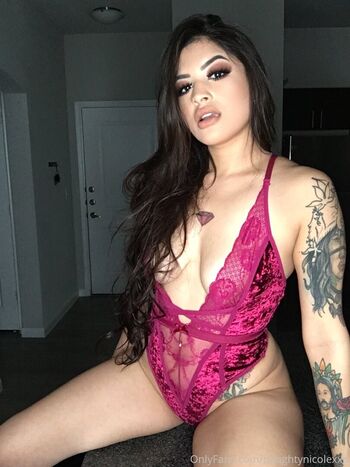Naughtynicolexxo page 2 image