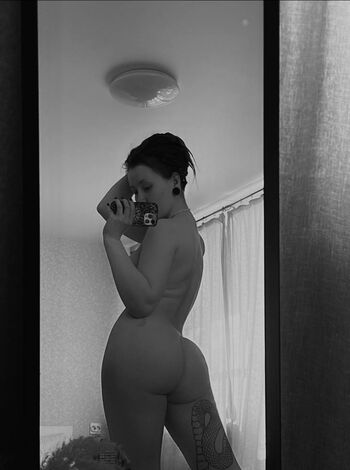 Naydanova image