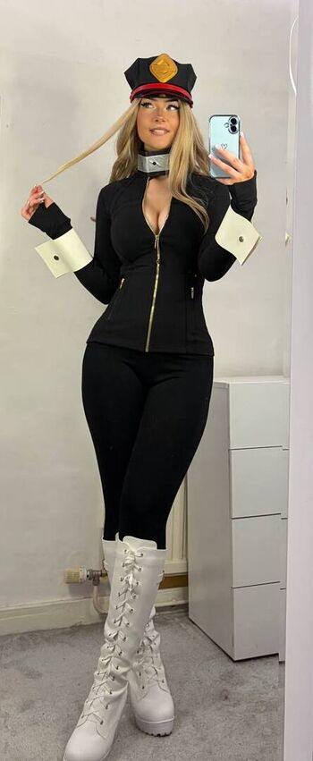 Nebulouslybecca page 3 image