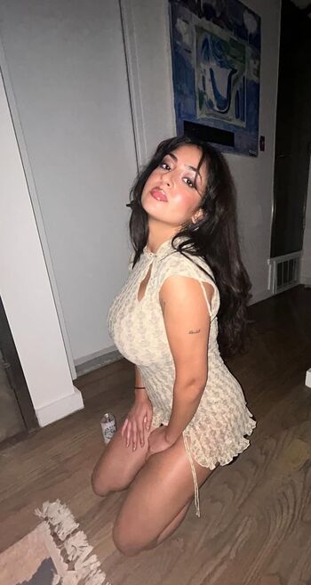 Nefertittyyy image