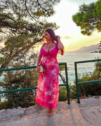 Nettyloveslife 1 image