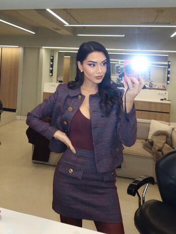 Nevina shtylla page 2 image