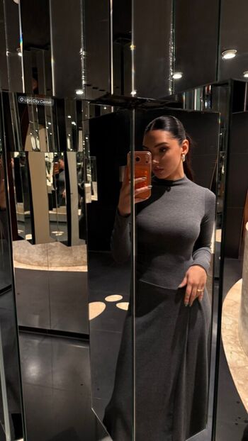 Nevina shtylla image