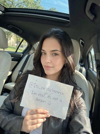 Niccole herrera image