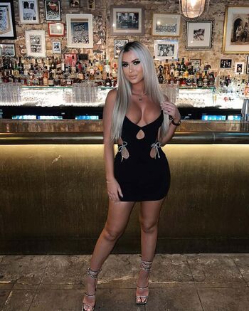 Nicole philipsz page 2 image