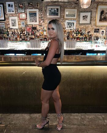 Nicole philipsz image