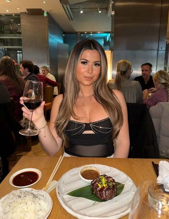 Nicole philipsz image